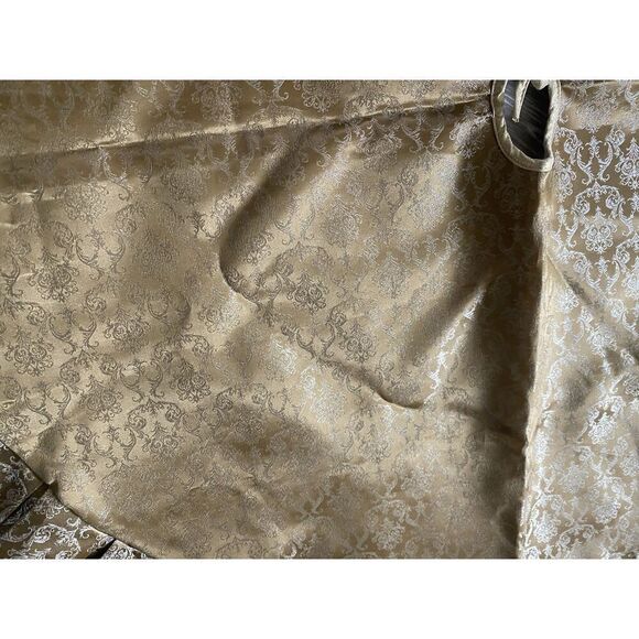 Martha Stewart Christmas Tree Skirt-Gold Metallic Fabric Button Closure 50” - Picture 5 of 6